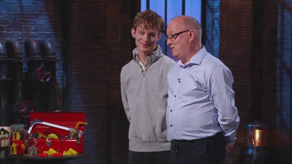 An image of entrepreneurs behind Screw Caddy